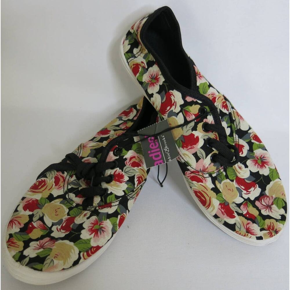 BOBBIE BROOKS *NWT* Floral Canvas Tennis Shoes Sneakers Size 8M Casual Fashion